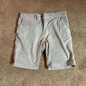Men’s Khaki Shorts